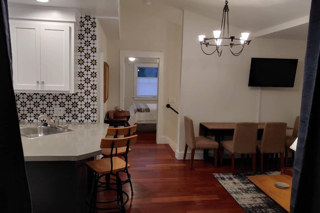 Carriage House 2 Bdrm At Camellia Cottages In Historic Summerville, Sc Exterior foto
